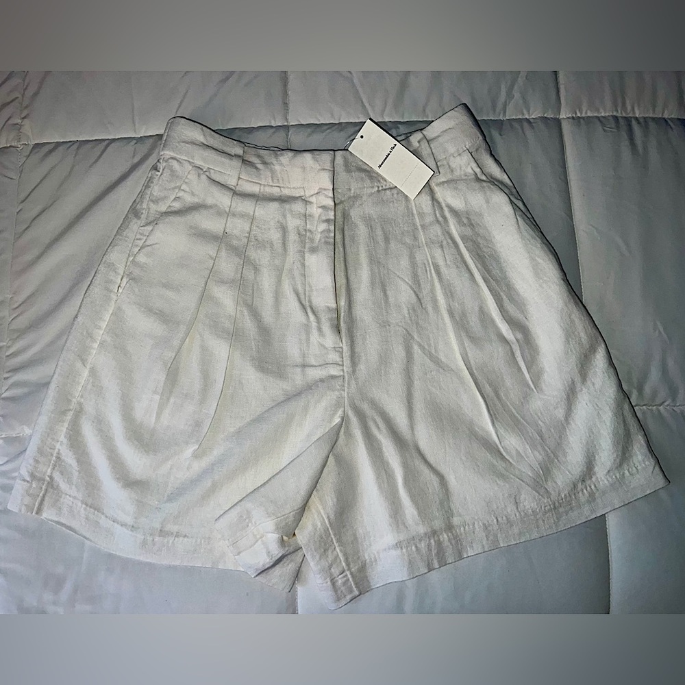 Abercrombie & Fitch - Ultra High Rise Linen-Blend Tailored Short